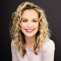 Emilie Aschenbrenner headshot